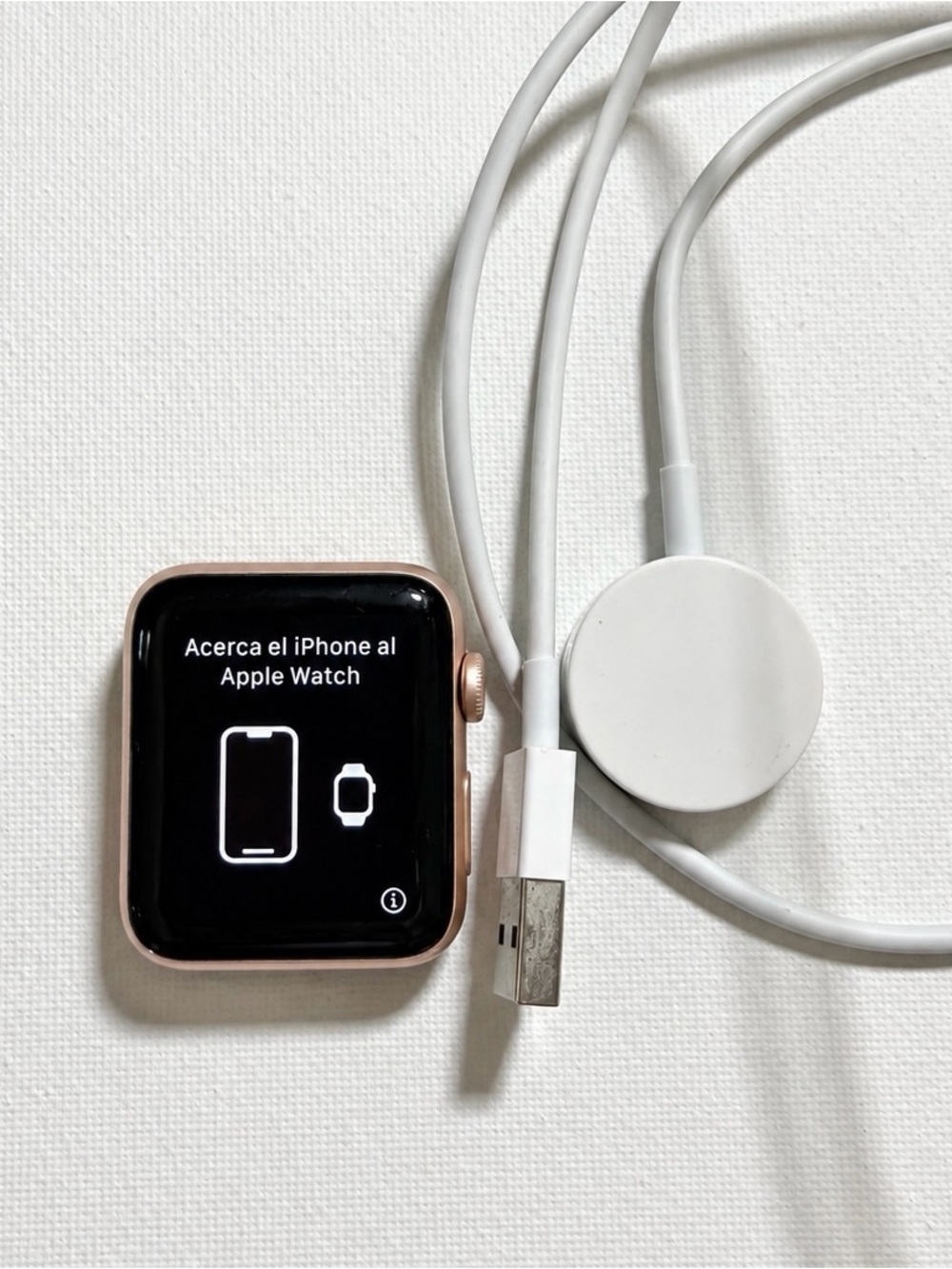 Apple Watch Series 3 42mm GPS Gold Aluminum A1859